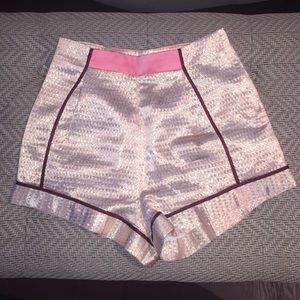 NEW Gold shorts size 6