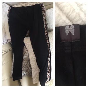 Cheetah striped leggings