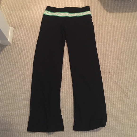 Lululemon bootcut workout pants