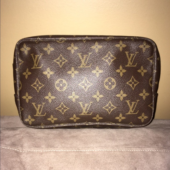 Louis Vuitton Handbags - Louis Vuitton cosmetic case