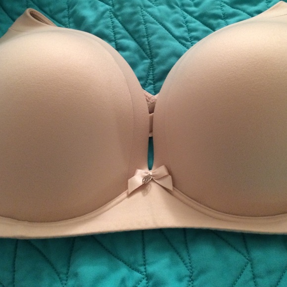 VS Body by Victoria no wire!