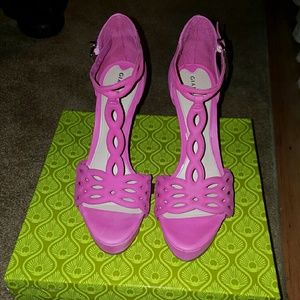 Gianni Bini sexy pink heels