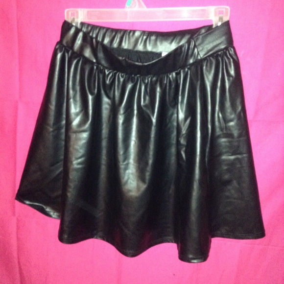 Leather skirt