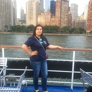 Meet your Posher, Isabel