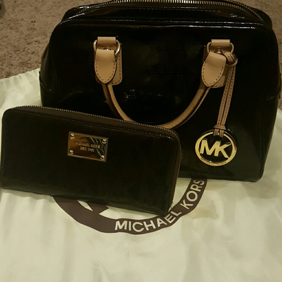 Michael Kors Signature Satchel Hand Bag and Wallet