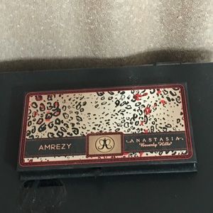 Anastasia bev hills: amerzy eye palette