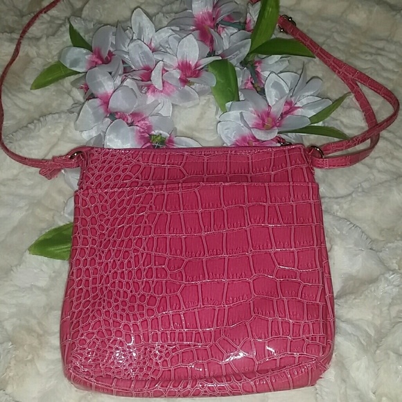 Pink faux alligator purse - Picture 3 of 4
