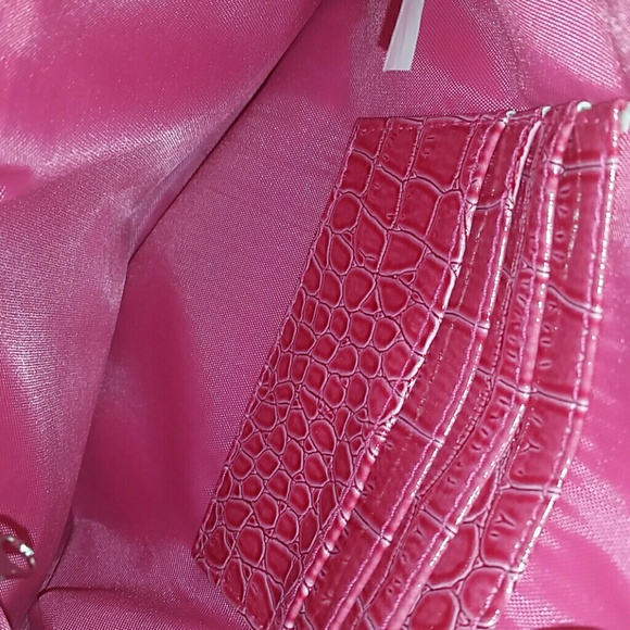 Pink faux alligator purse - Picture 4 of 4
