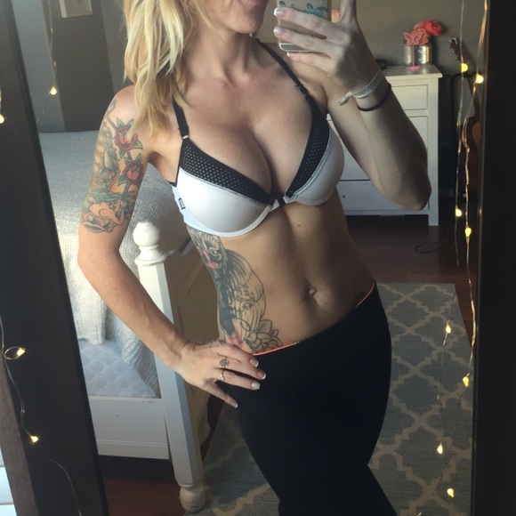 VS PINK bra