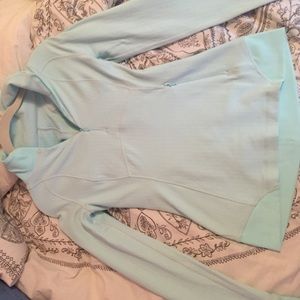 lululemon pullover never worn!!