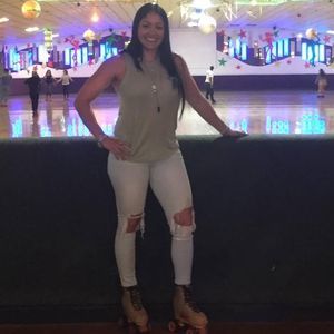 Meet your Posher, Amarilis