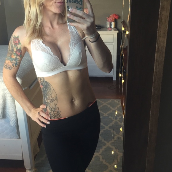 Pretty VS PINK bralette