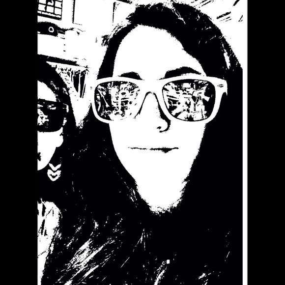 Meet your Posher, Marnie - Picture 2 of 2