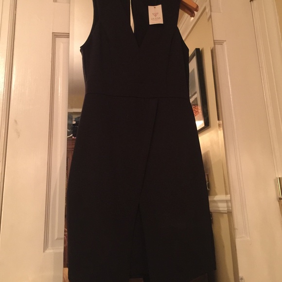 Guess - little black dress - Picture 2 of 3