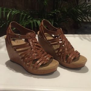 Ladies Dr. Scholls wedge sandals.