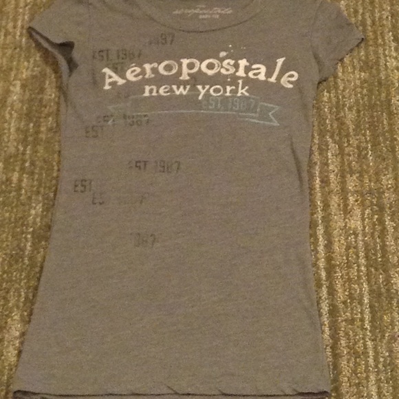 Gray Aeropostale T shirt