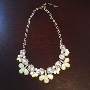 💝🎁BOGO FREE 🎉🛍Francescas Statement Necklace