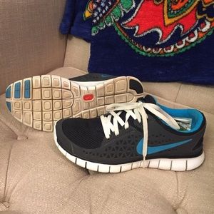Cobalt blue and black Nike Free!