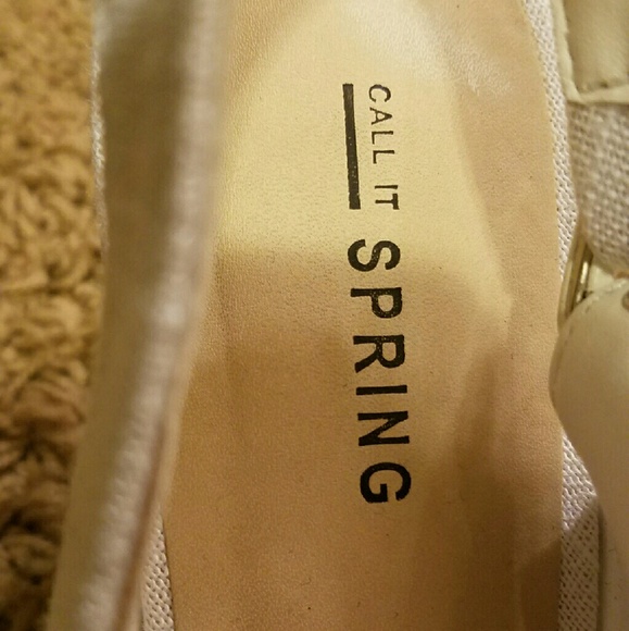 ~Call It Spring Wedges~ - Picture 3 of 4