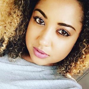 Meet your Posher, Tanisha