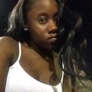 Meet your Posher, Monique