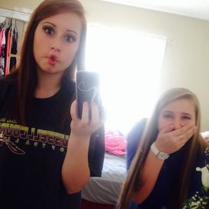 Meet your Posher, Alyssa