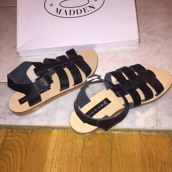 Brand new Steven by Steve Madden size 7 - Picture 3 of 4