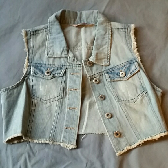 Cropped Denim Vest