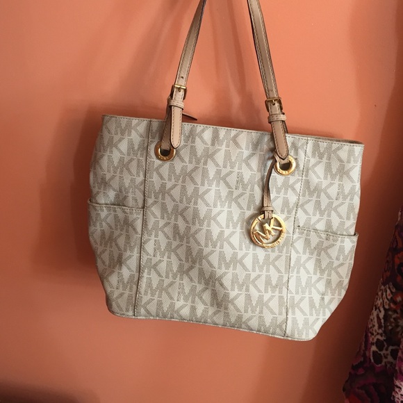Michael kors purse