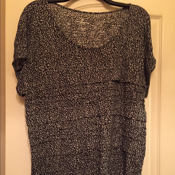 Black and white dotted short sleeved ruffled shirt