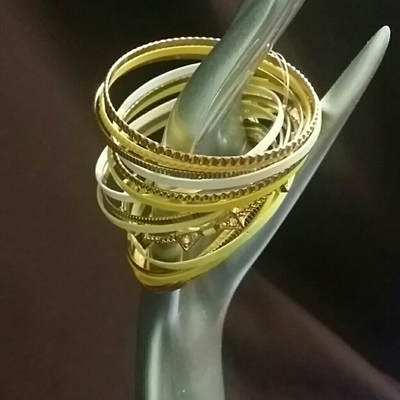 Bracelets gold tone set - Picture 3 of 4