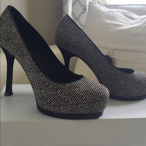 SAINT LAURENTYves Ponyhair Tribute Pumps