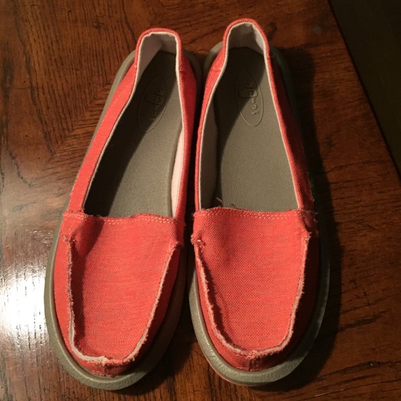 Women's Sanuks