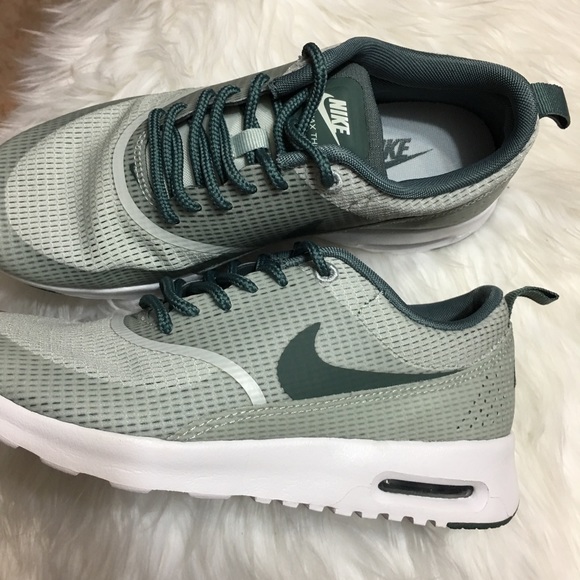 🦄HP💕 Women's Nike Air Max Thea - Picture 2 of 4