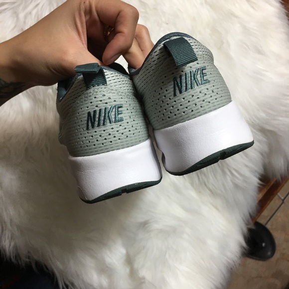 🦄HP💕 Women's Nike Air Max Thea - Picture 3 of 4