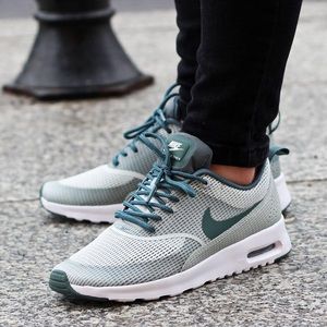 womans nike air max thea