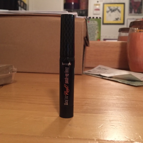Benefit They're Real! Push up Liner - Picture 2 of 4