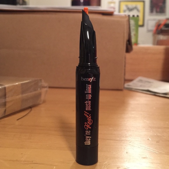 Benefit They're Real! Push up Liner - Picture 3 of 4