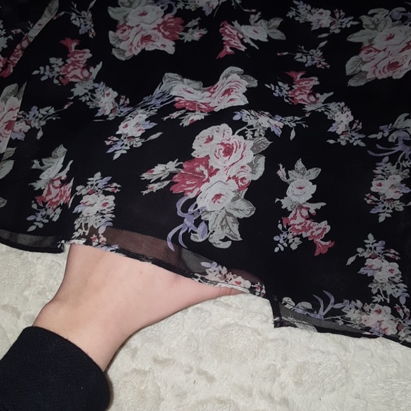 Boho Floral Bell-Sleeve Top Floral Top - Picture 2 of 16