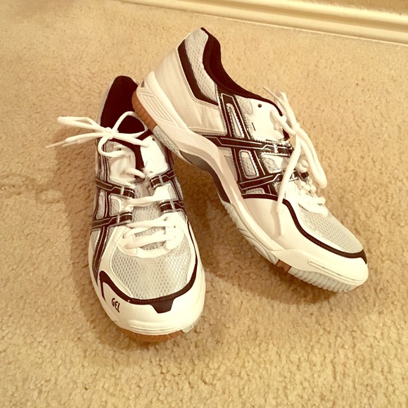 Volleyball shoes