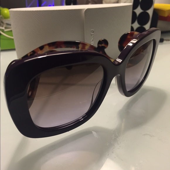 SOLD Prada Shades - Picture 2 of 2