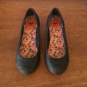 Ballet Flats in black raw silk  Sz 6