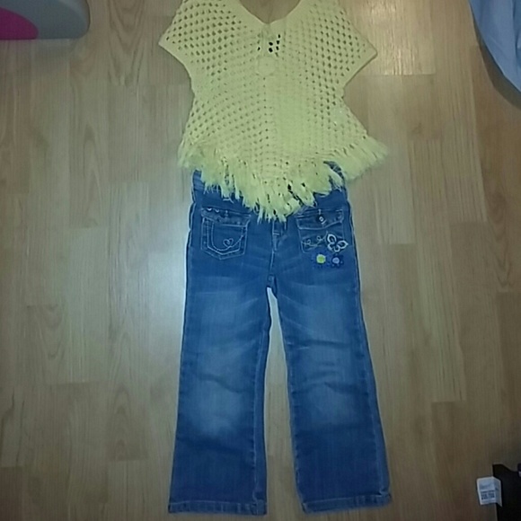 Girls bootcut Jeans with cute finishes - Picture 1 of 1