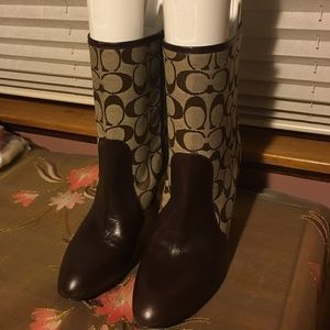 Coach size 8 classic boots