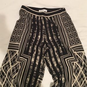 Pattern pants