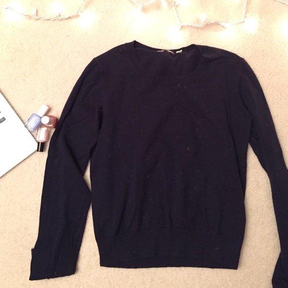 Cute cropped Uniqlo navy sweater