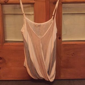 🌈Last chance, moving sale☀️Drapy tank top