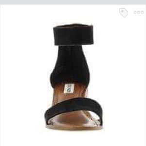 Steve Madden sandals new in box!