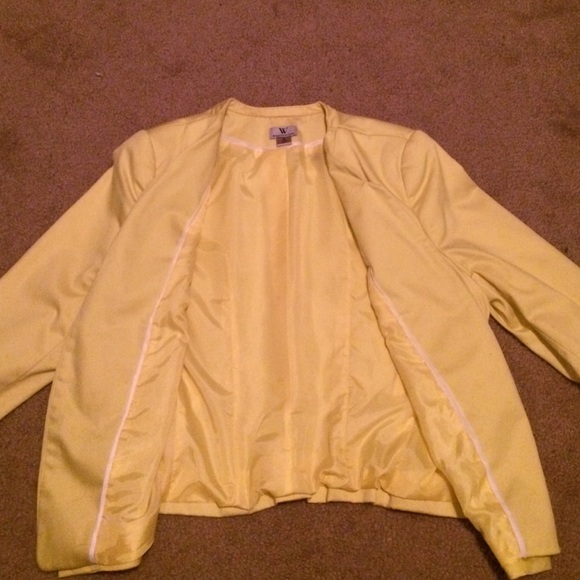 Yellow blazer - Picture 2 of 3