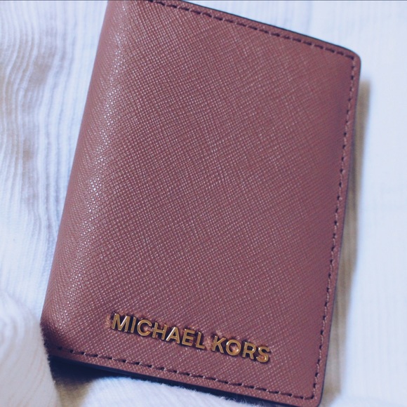 Michael Kors Phone Charging Wallet